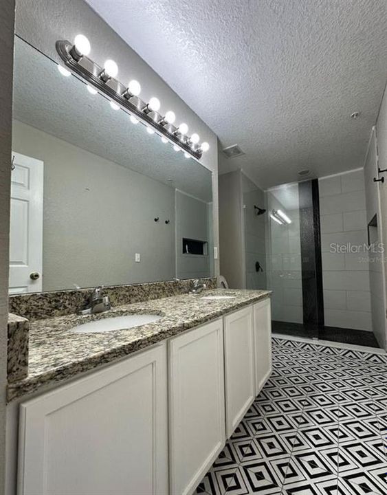 En Venta: $305,000 (3 camas, 2 baños, 1749 Pies cuadrados)