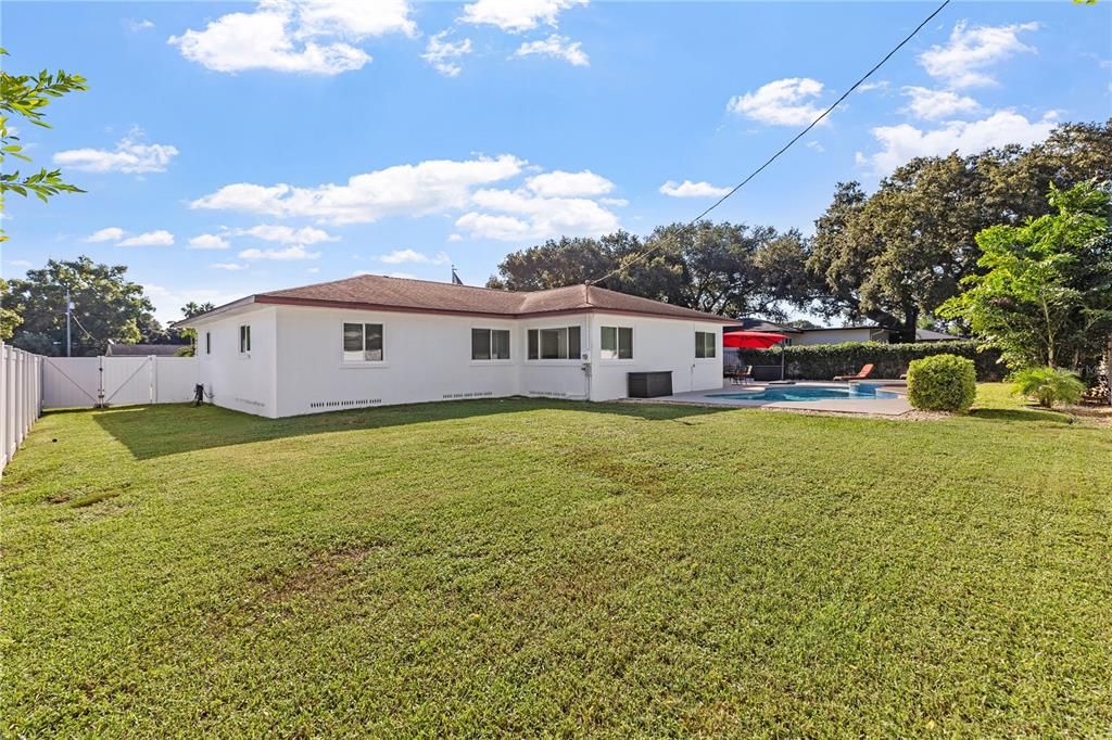 En Venta: $565,000 (3 camas, 3 baños, 1921 Pies cuadrados)