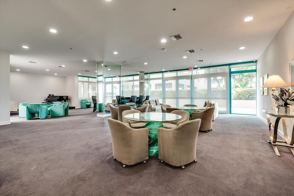 For Sale: $1,165,000 (2 beds, 2 baths, 1579 Square Feet)