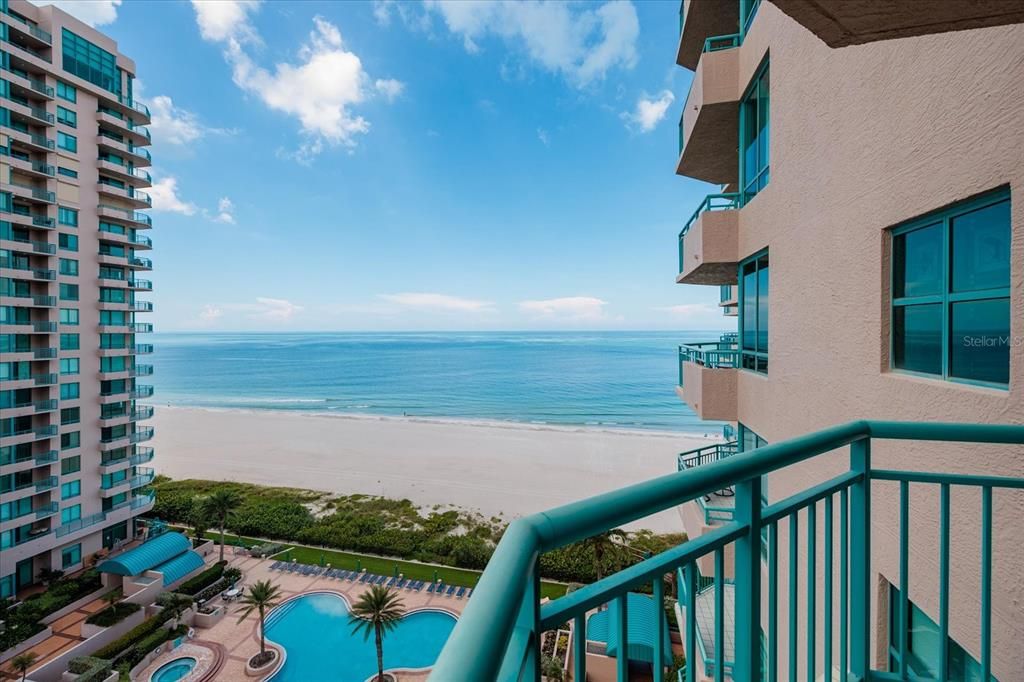 For Sale: $1,165,000 (2 beds, 2 baths, 1579 Square Feet)