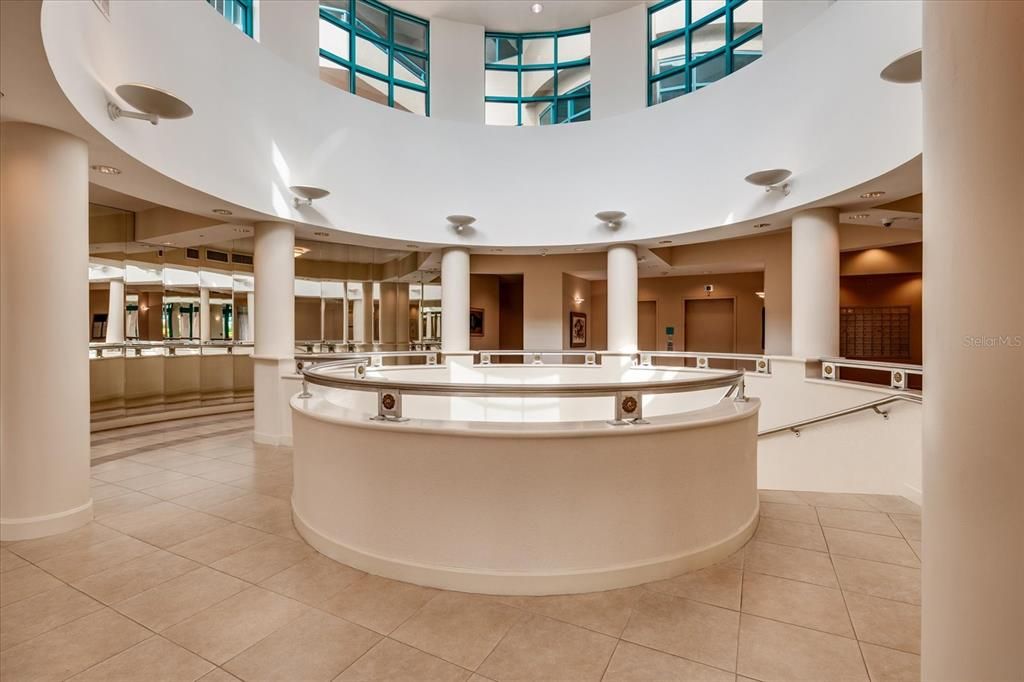 For Sale: $1,165,000 (2 beds, 2 baths, 1579 Square Feet)