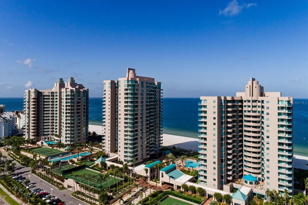 For Sale: $1,165,000 (2 beds, 2 baths, 1579 Square Feet)