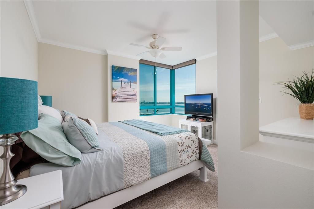 For Sale: $1,165,000 (2 beds, 2 baths, 1579 Square Feet)