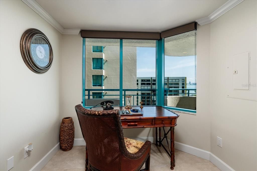 For Sale: $1,165,000 (2 beds, 2 baths, 1579 Square Feet)