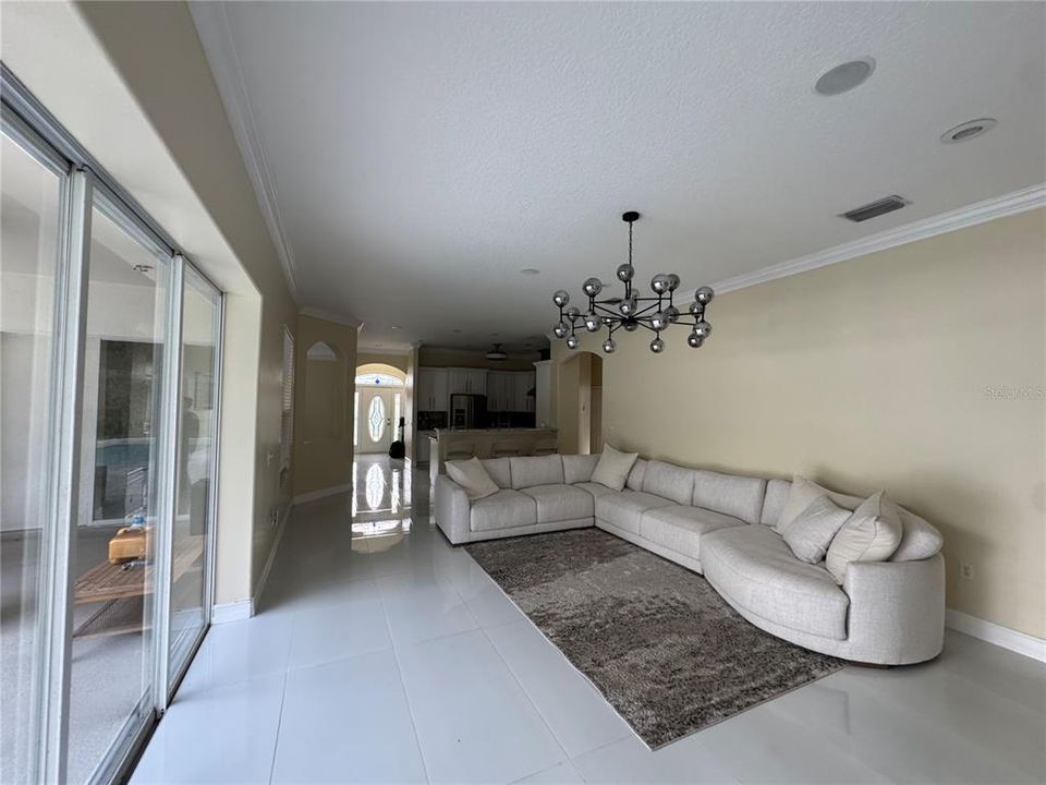 For Sale: $1,589,900 (8 beds, 4 baths, 4488 Square Feet)