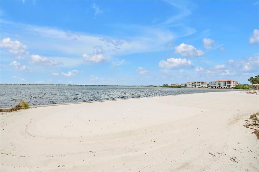 For Rent: $4,700 (2 beds, 2 baths, 1516 Square Feet)