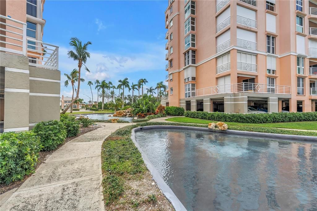 For Rent: $4,700 (2 beds, 2 baths, 1516 Square Feet)
