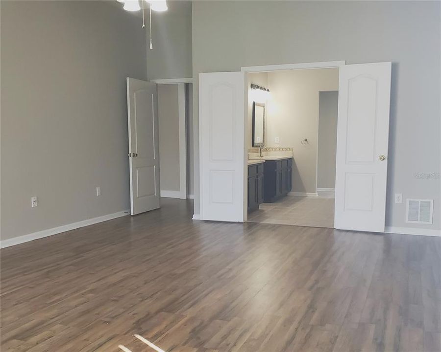 В аренду: $3,100 (4 спален, 3 ванн, 3302 Квадратных фут)