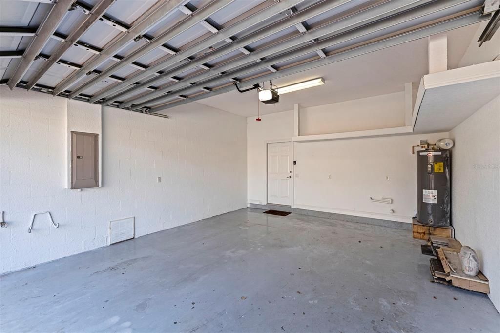 For Rent: $4,500 (3 beds, 3 baths, 2942 Square Feet)