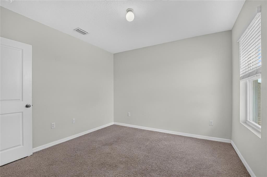 En Venta: $349,999 (5 camas, 3 baños, 2528 Pies cuadrados)
