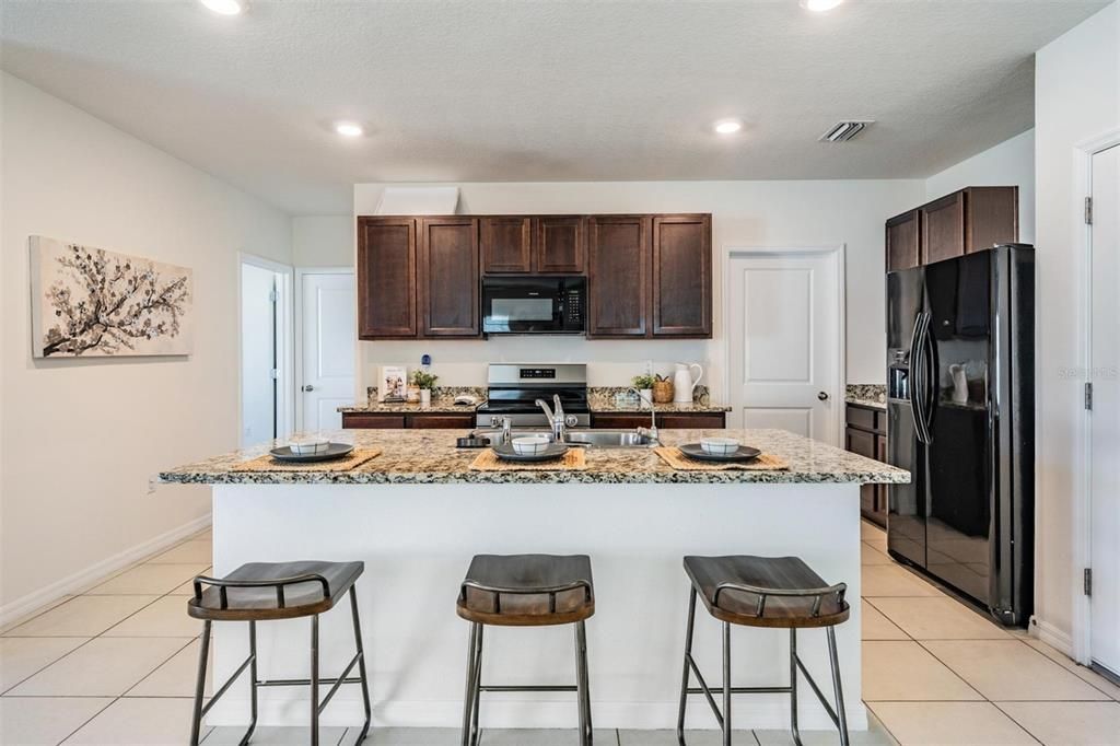 En Venta: $349,999 (5 camas, 3 baños, 2528 Pies cuadrados)
