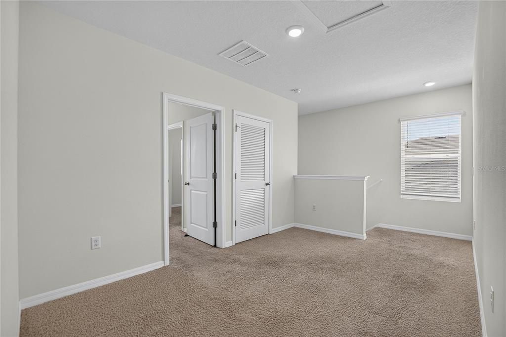 En Venta: $349,999 (5 camas, 3 baños, 2528 Pies cuadrados)