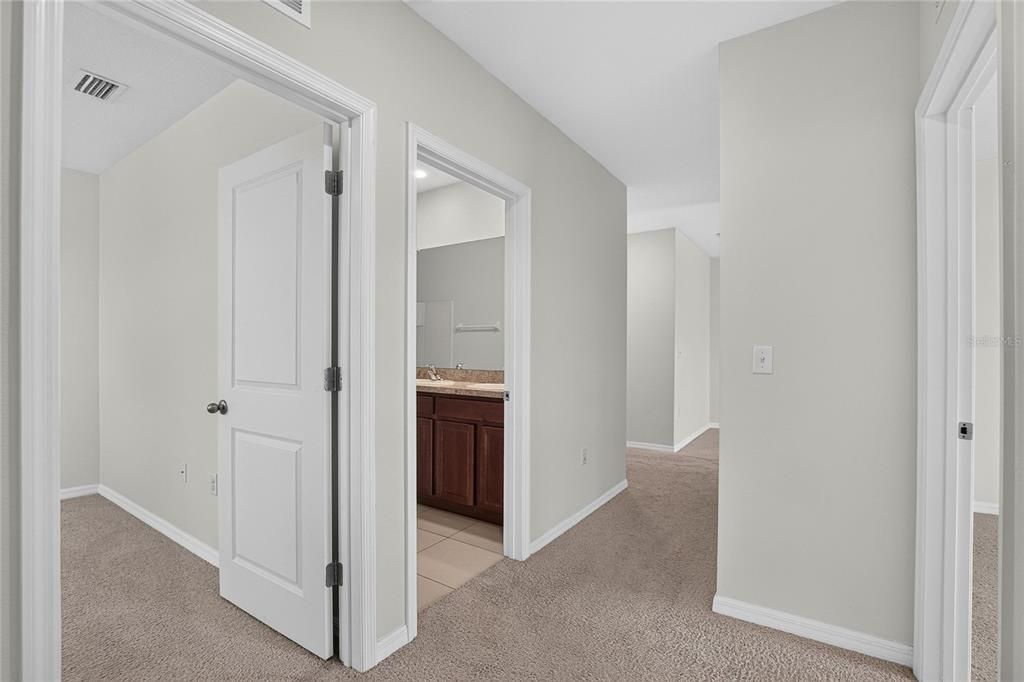 En Venta: $349,999 (5 camas, 3 baños, 2528 Pies cuadrados)