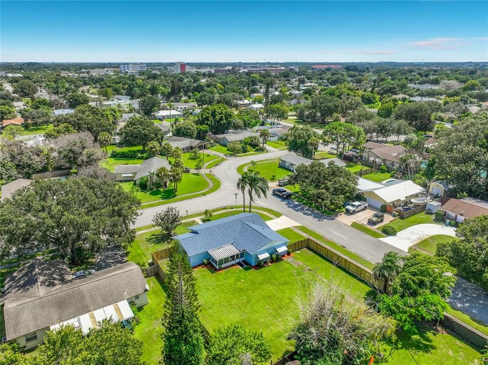 Activo con contrato: $334,999 (3 camas, 2 baños, 1398 Pies cuadrados)