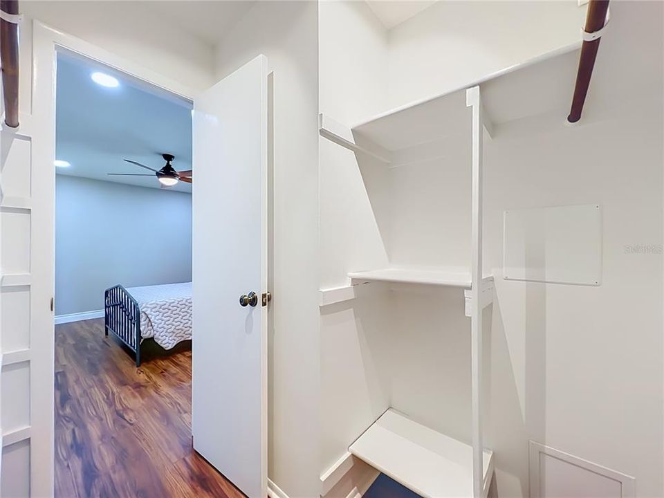 Activo con contrato: $334,999 (3 camas, 2 baños, 1398 Pies cuadrados)