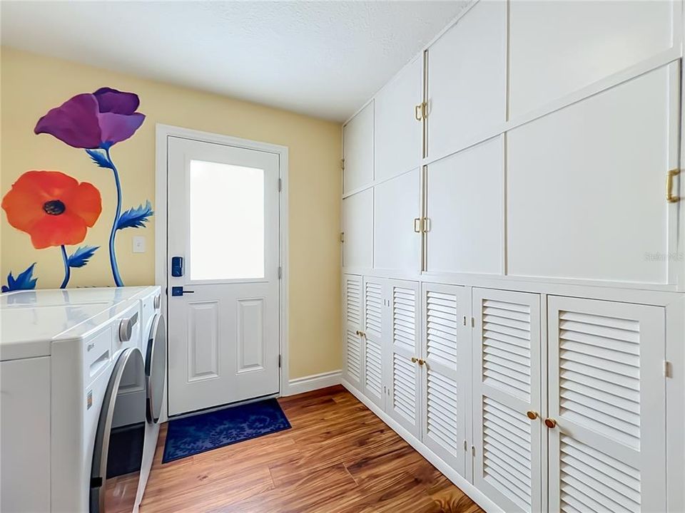 Activo con contrato: $334,999 (3 camas, 2 baños, 1398 Pies cuadrados)