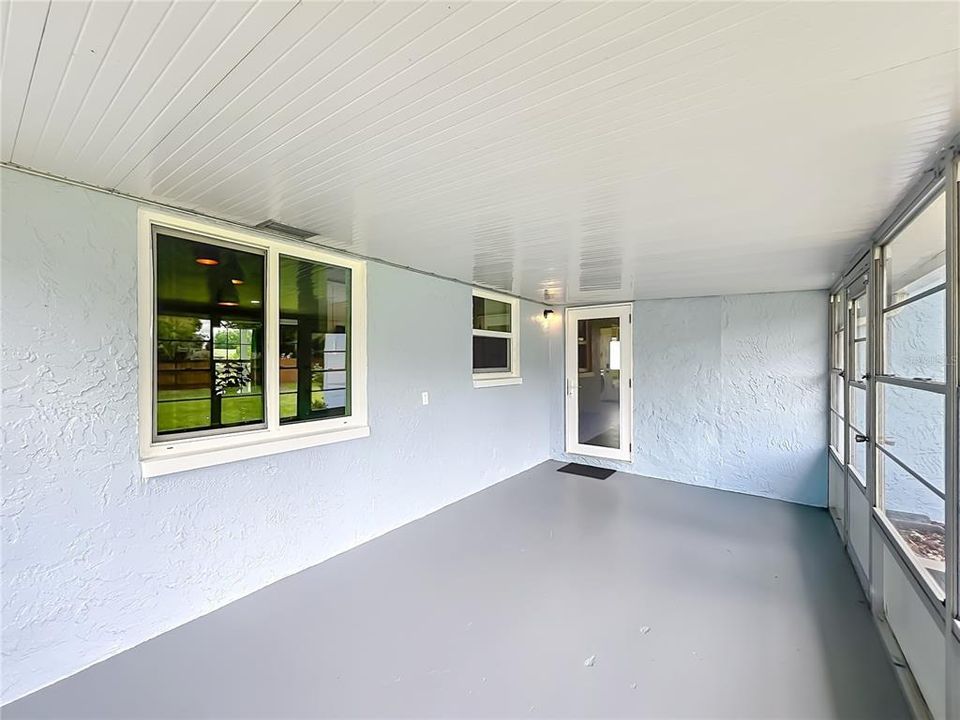 Activo con contrato: $334,999 (3 camas, 2 baños, 1398 Pies cuadrados)