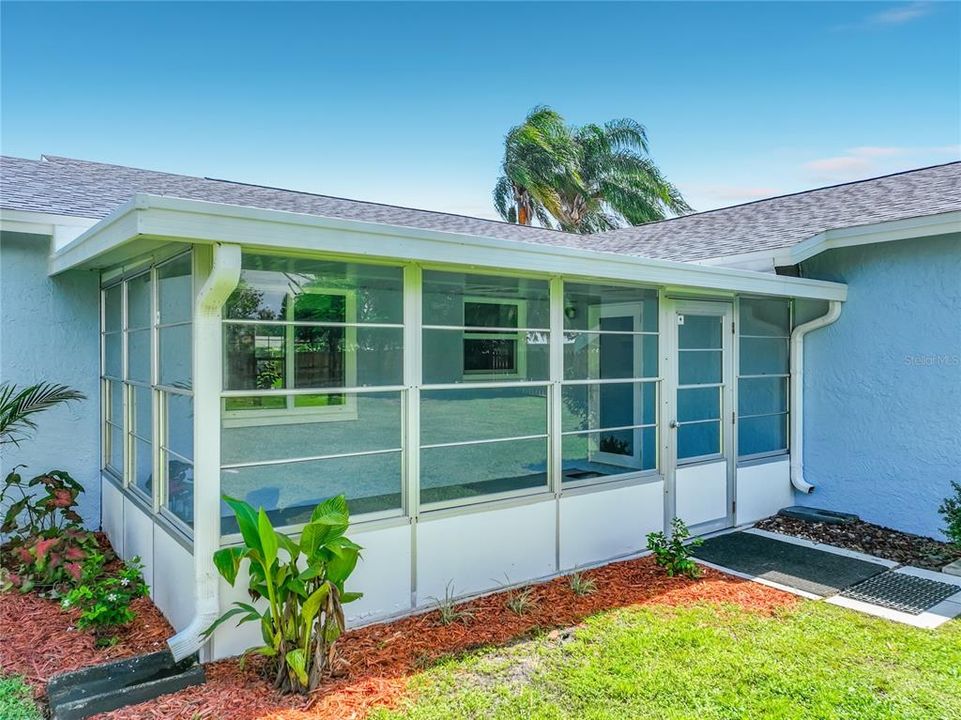 Activo con contrato: $334,999 (3 camas, 2 baños, 1398 Pies cuadrados)