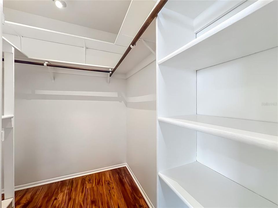 Activo con contrato: $334,999 (3 camas, 2 baños, 1398 Pies cuadrados)