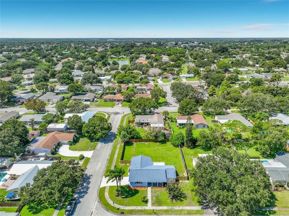 Activo con contrato: $334,999 (3 camas, 2 baños, 1398 Pies cuadrados)