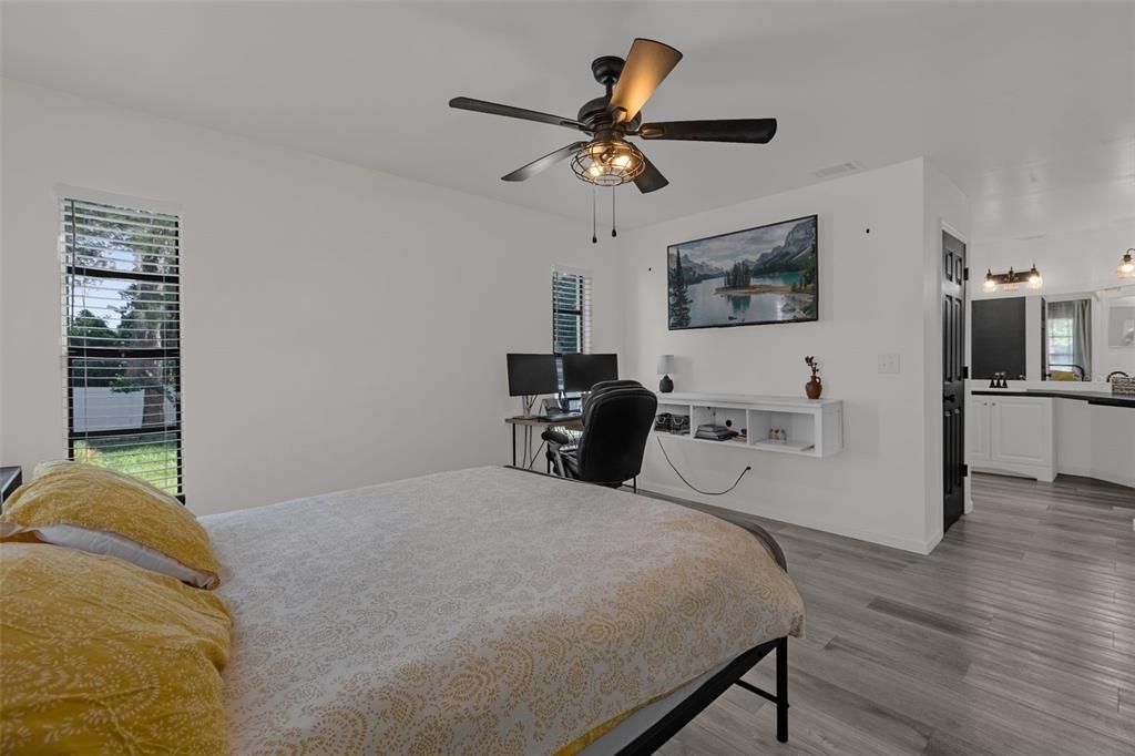 En Venta: $299,000 (3 camas, 2 baños, 1302 Pies cuadrados)