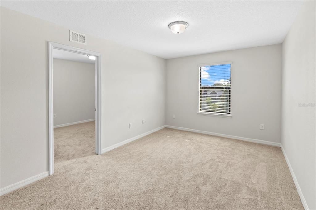 En Venta: $399,900 (4 camas, 2 baños, 2466 Pies cuadrados)