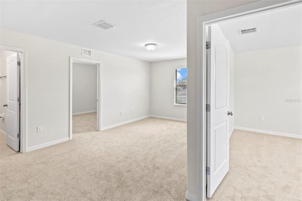 En Venta: $399,900 (4 camas, 2 baños, 2466 Pies cuadrados)