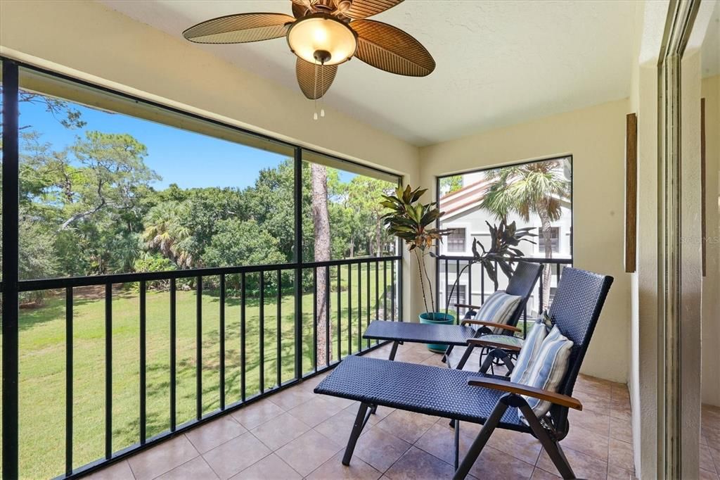 For Sale: $425,000 (2 beds, 2 baths, 1956 Square Feet)