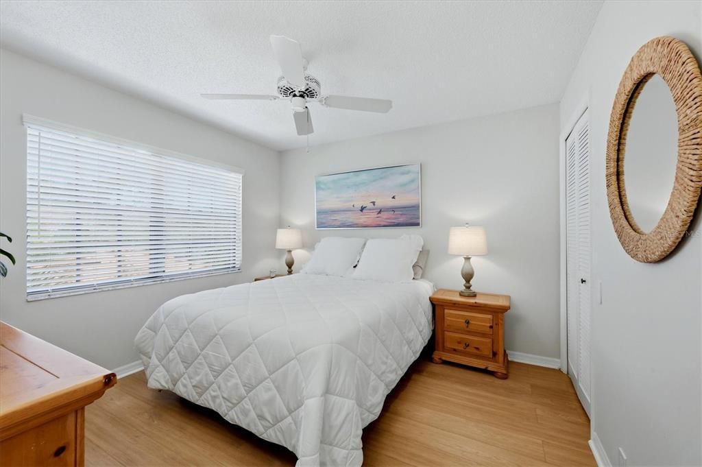 For Sale: $425,000 (2 beds, 2 baths, 1956 Square Feet)