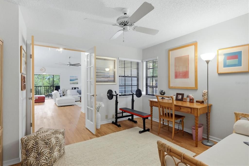 For Sale: $425,000 (2 beds, 2 baths, 1956 Square Feet)