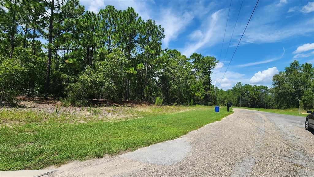 合同活跃: $26,000 (0.31 acres)