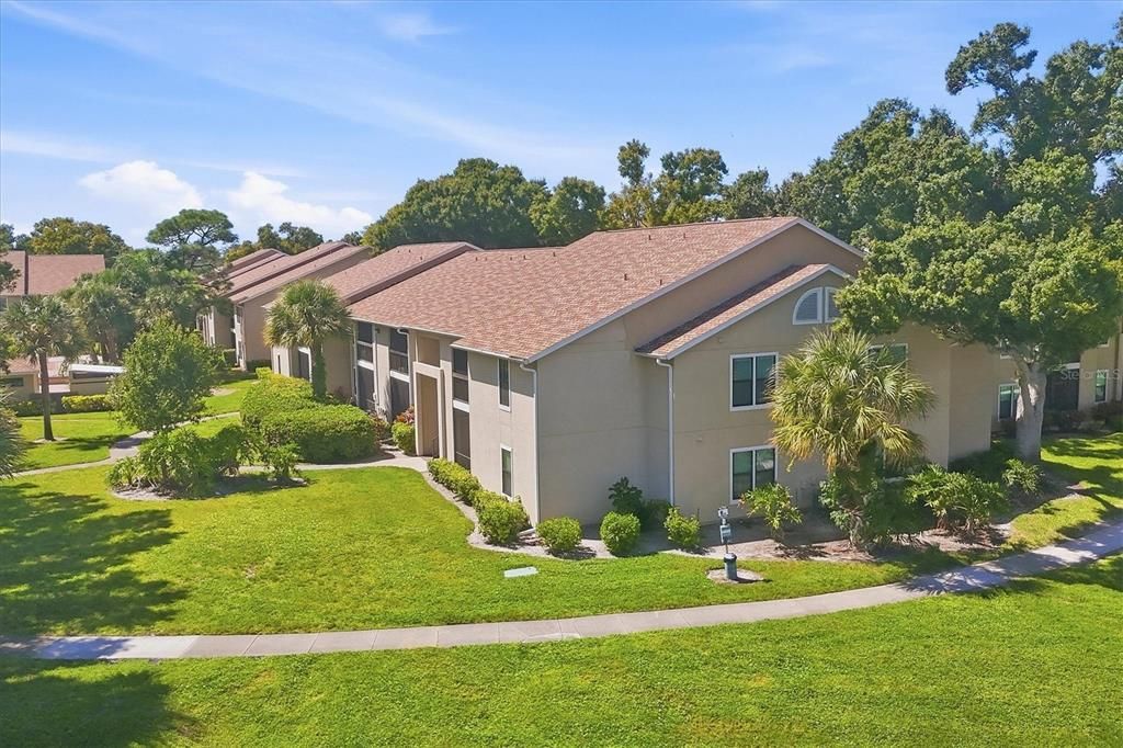 For Sale: $169,000 (1 beds, 1 baths, 688 Square Feet)