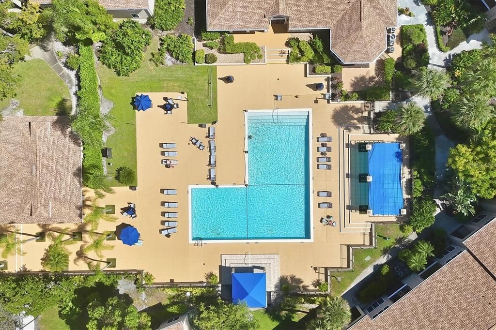 For Sale: $169,000 (1 beds, 1 baths, 688 Square Feet)