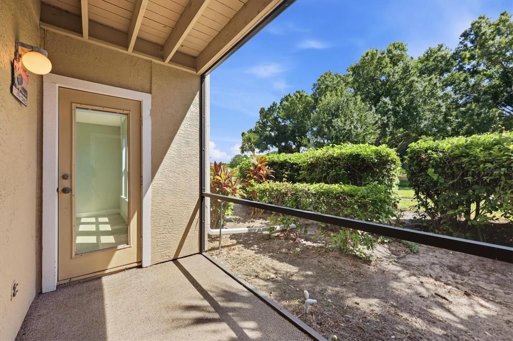 For Sale: $169,000 (1 beds, 1 baths, 688 Square Feet)