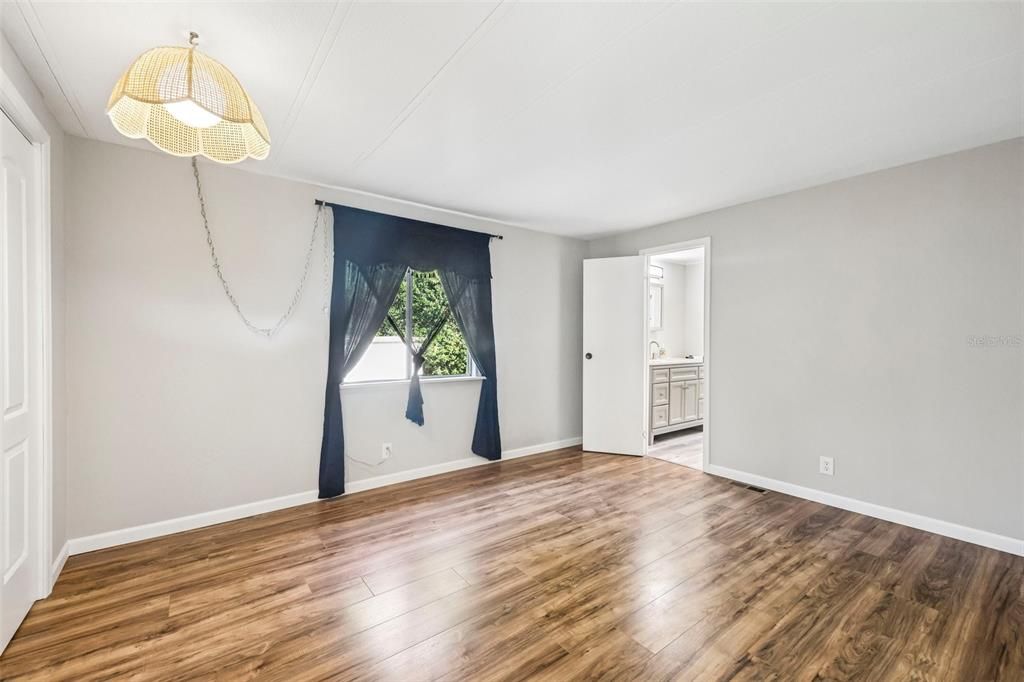 For Sale: $245,000 (3 beds, 2 baths, 1440 Square Feet)