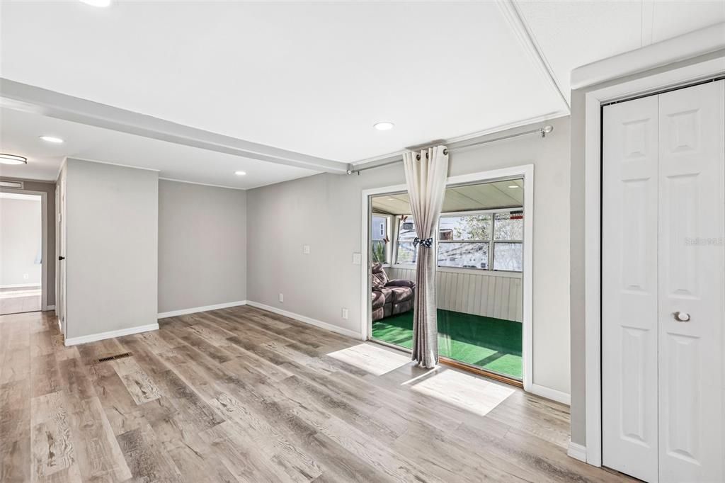 For Sale: $245,000 (3 beds, 2 baths, 1440 Square Feet)