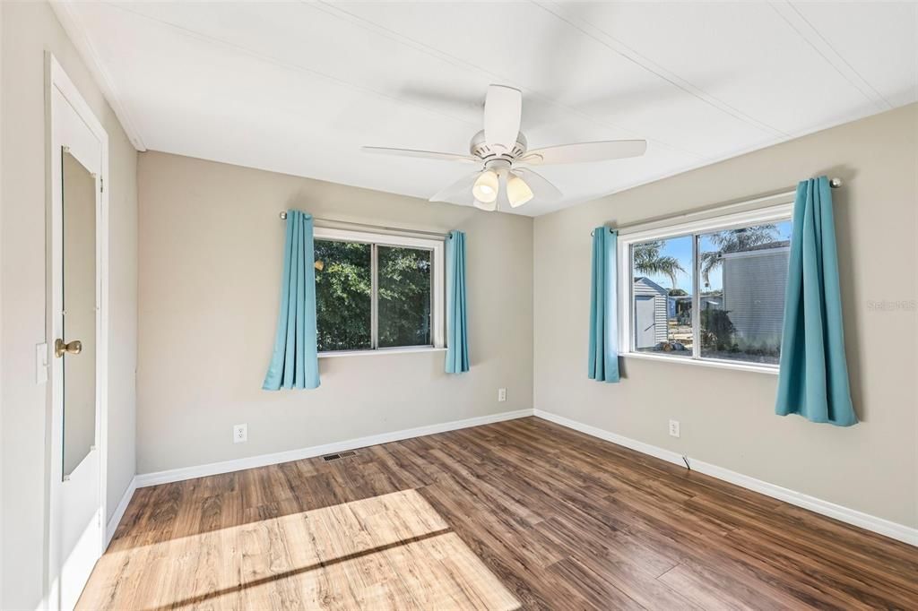 For Sale: $245,000 (3 beds, 2 baths, 1440 Square Feet)