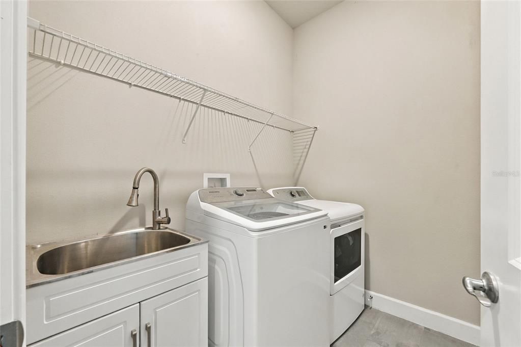 For Sale: $675,000 (4 beds, 3 baths, 2436 Square Feet)