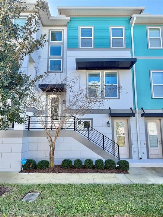 For Rent: $3,400 (4 beds, 3 baths, 2242 Square Feet)