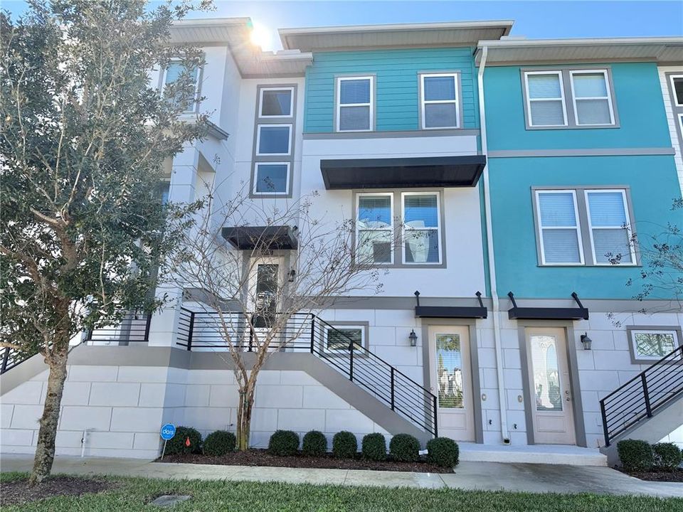 For Rent: $3,400 (4 beds, 3 baths, 2242 Square Feet)