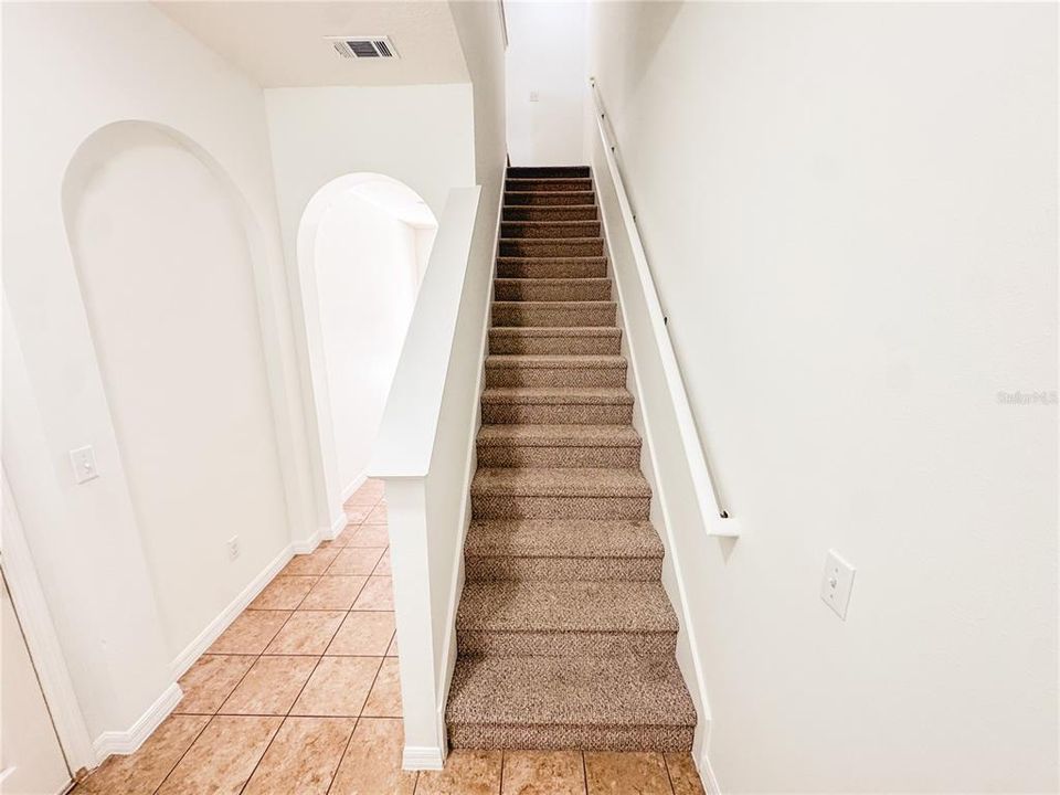 For Sale: $289,000 (2 beds, 2 baths, 1402 Square Feet)