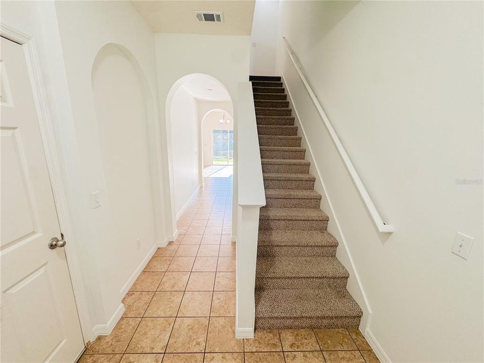 For Sale: $289,000 (2 beds, 2 baths, 1402 Square Feet)