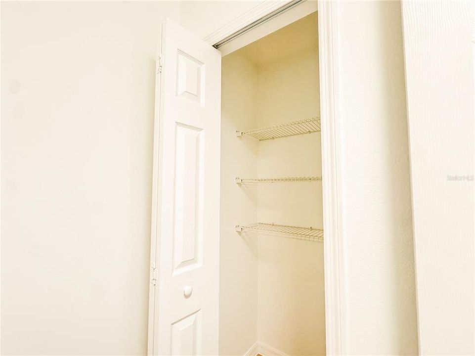 For Sale: $289,000 (2 beds, 2 baths, 1402 Square Feet)