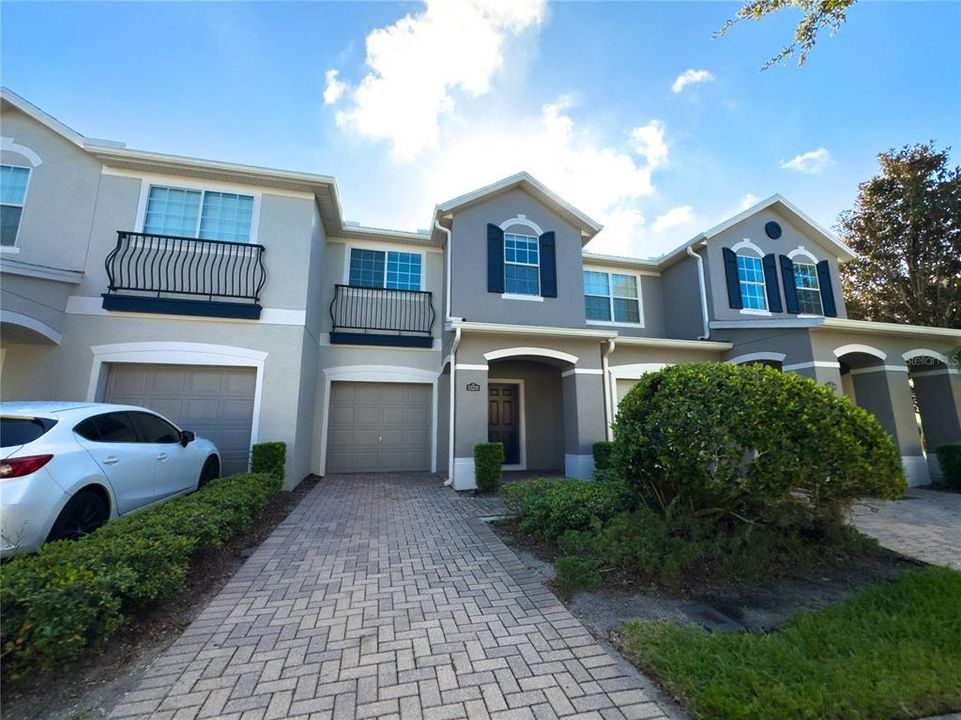 For Sale: $289,000 (2 beds, 2 baths, 1402 Square Feet)
