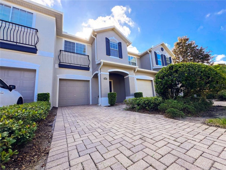 For Sale: $289,000 (2 beds, 2 baths, 1402 Square Feet)