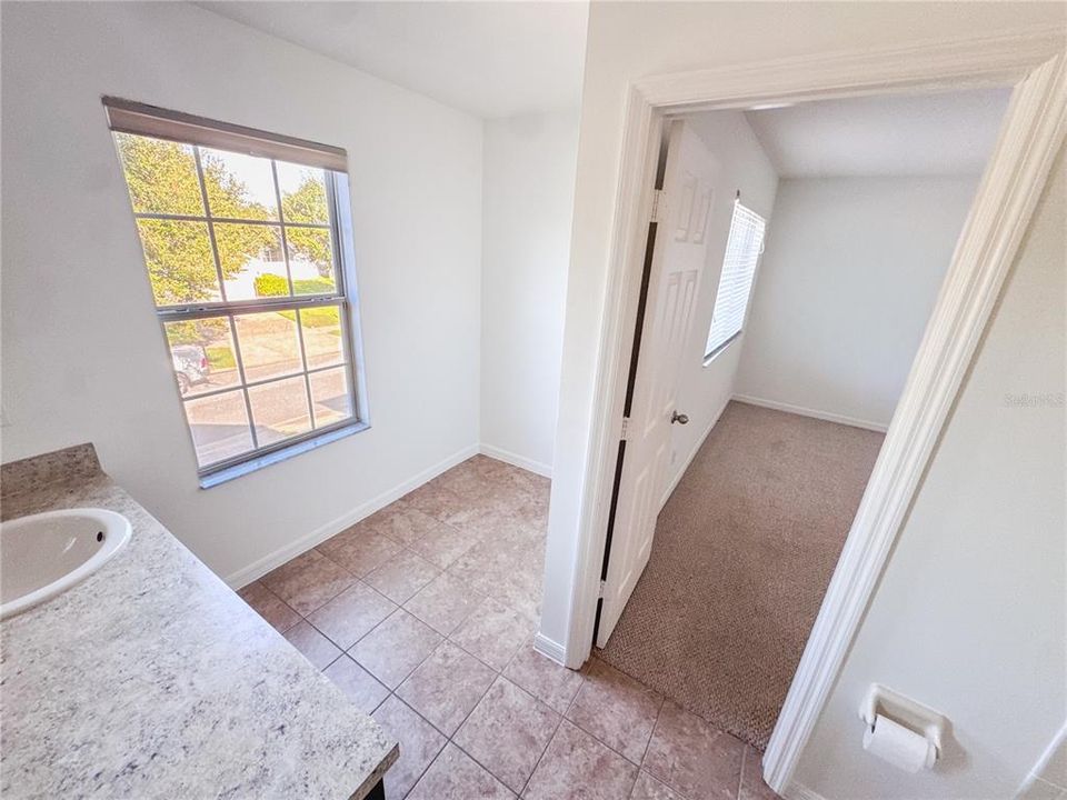 For Sale: $289,000 (2 beds, 2 baths, 1402 Square Feet)