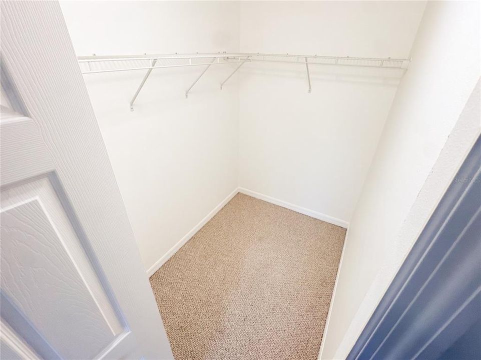 For Sale: $289,000 (2 beds, 2 baths, 1402 Square Feet)
