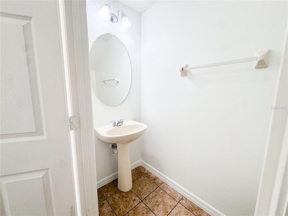 For Sale: $289,000 (2 beds, 2 baths, 1402 Square Feet)