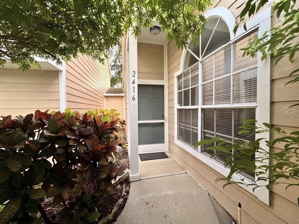 For Sale: $279,900 (2 beds, 2 baths, 1129 Square Feet)