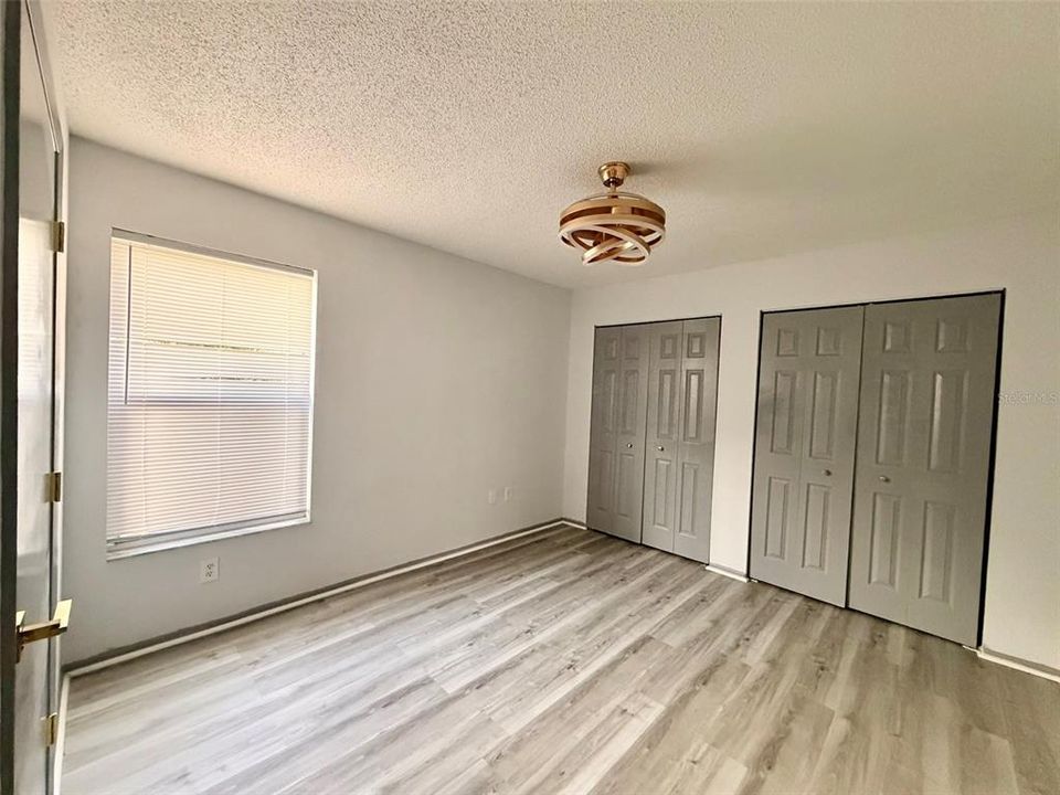 For Sale: $279,900 (2 beds, 2 baths, 1129 Square Feet)
